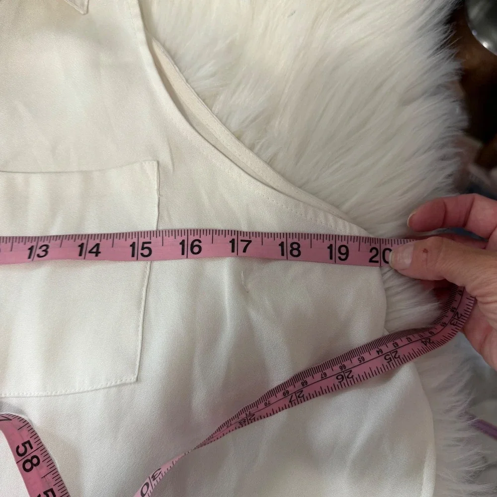 Express - White Body Shaping High Low Split Side Top Button Down Size Medium